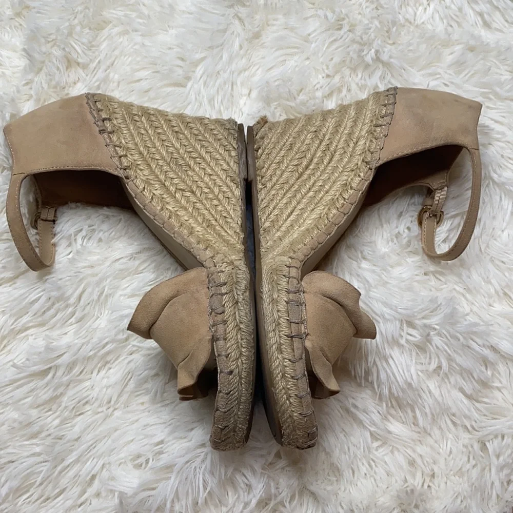 Marc Fisher Beige Ruffle Espadrille Wedge Sandals Size 8.5